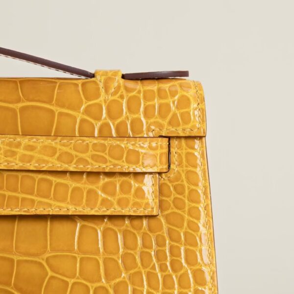 HERMÈS Kelly Pochette Shiny Alligator Crocodile 22CM 9D Jaune Amber GHW Hardware