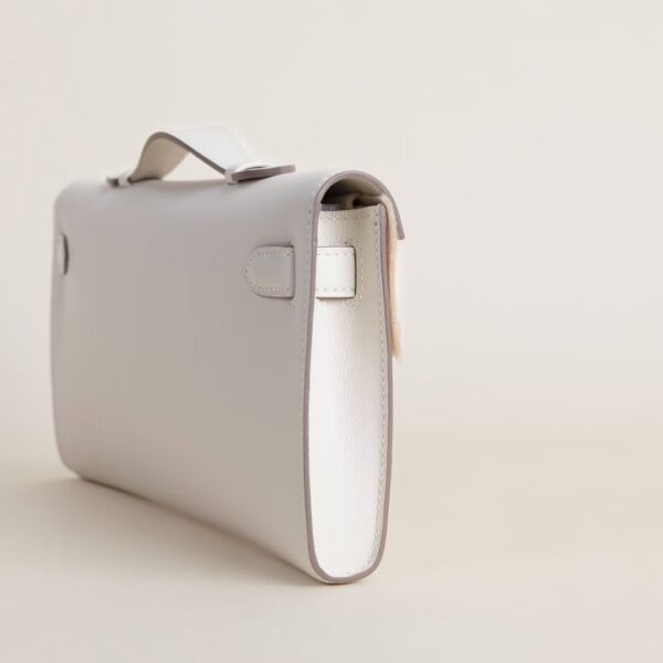HERMÈS Kelly Cut Swift Leather CK10 Craie 31CM Rose GHW
