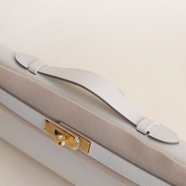 HERMÈS Kelly Cut Swift Leather CK10 Craie 31CM Rose GHW