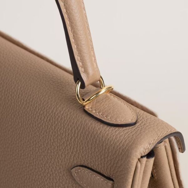 HERMÈS Kelly Bag Togo Leather 0M Chai 25CM PHW