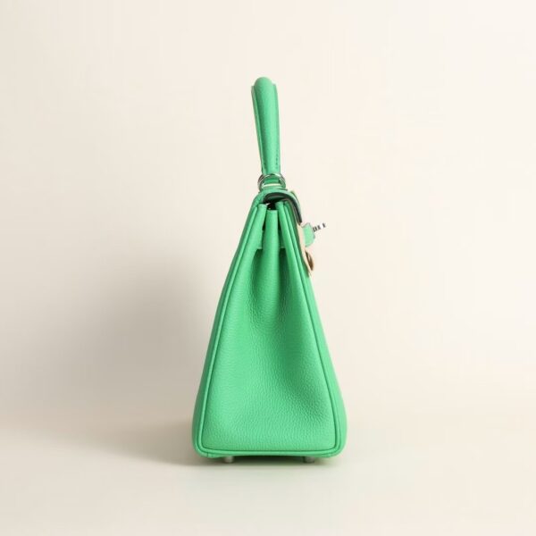 HERMÈS Kelly Bag Togo Leather OZ Vert Comics 25CM PHW